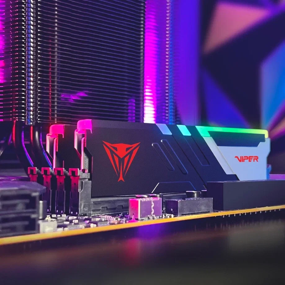 ����������� ������ 16GB DDR5 Patriot Viper Venom 5600MHz RGB